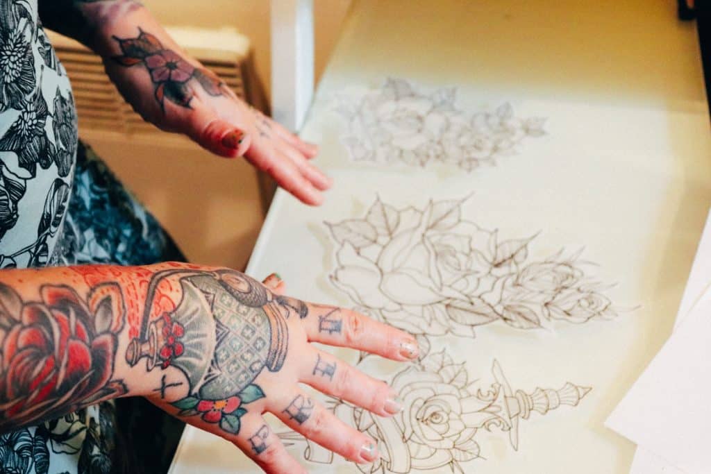 Métier tatoueur formation, quotidien, salaire de tatoueur